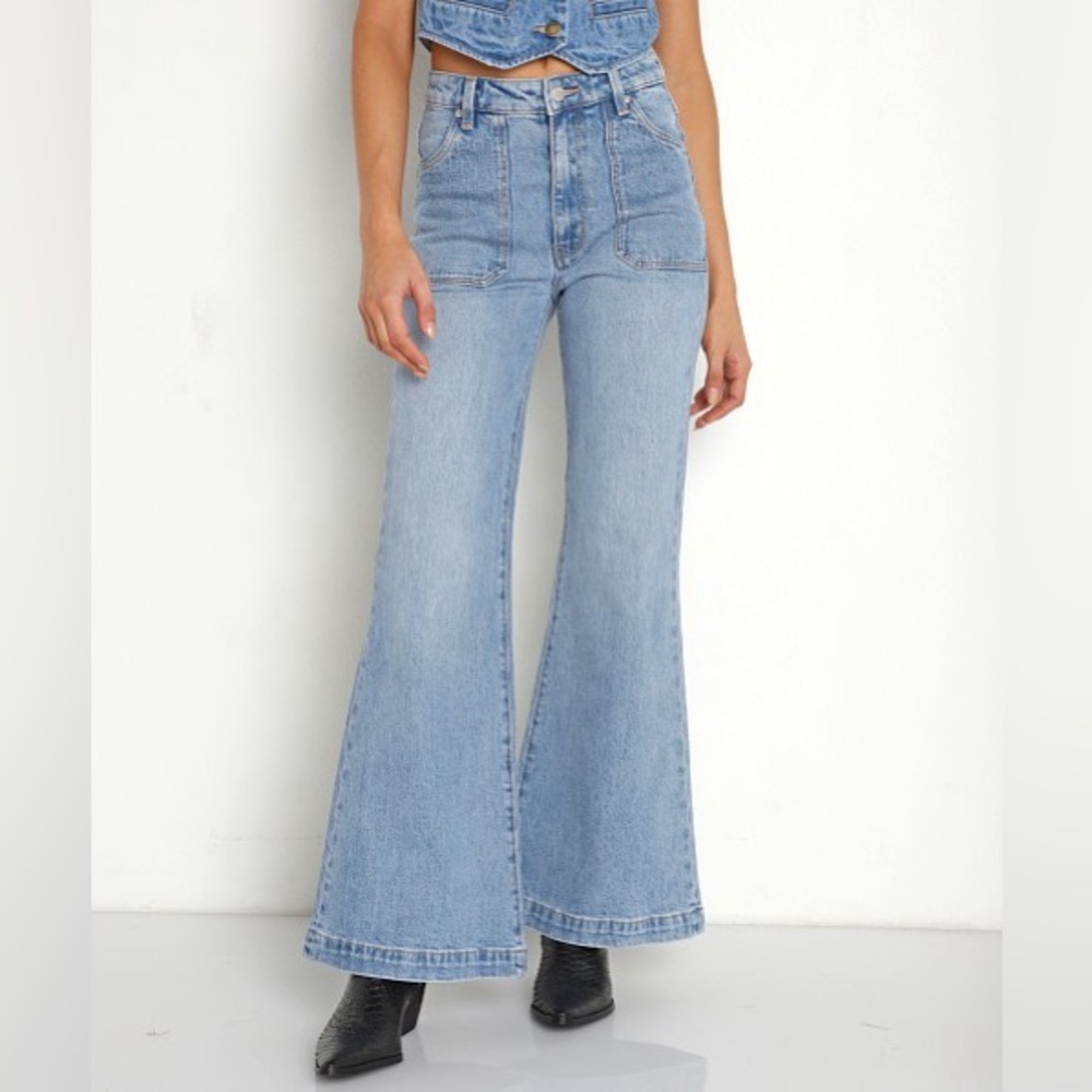 NWT Rolla’s East Coast flare style 14650
Item No. 82313